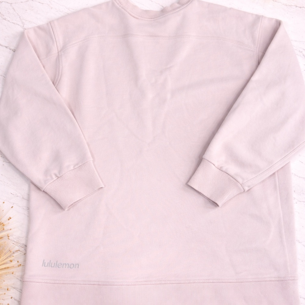 lululemon athletica  crewneck best fit for small size 4  - Pale Pink
